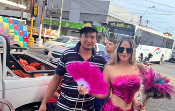 (VIDEO)Cuerona ayudó a vendedores del Mercado de Sanlo a liquidar sus mercaderías