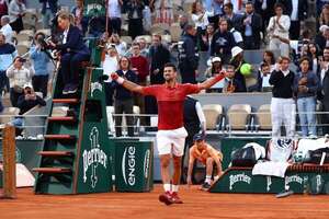 Djokovic vuelve a tirar de épica contra Cerúndolo y pasa a cuartos de Roland Garros - Tenis - ABC Color