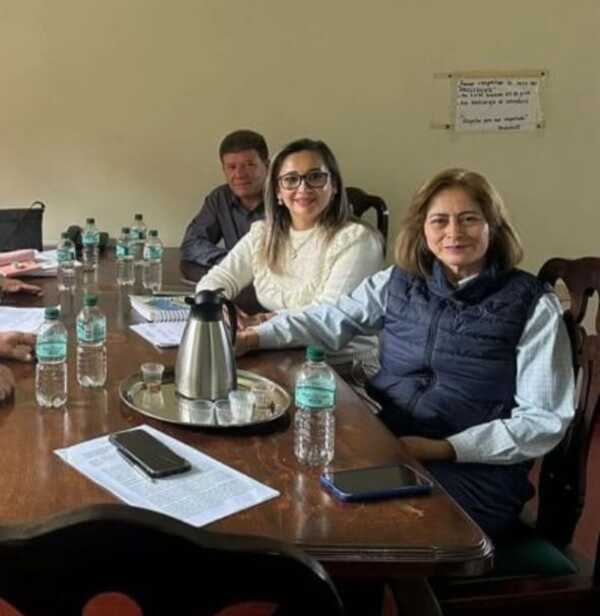 Concejalas inician "operativo aumento de sueldo" en la Junta Departamental