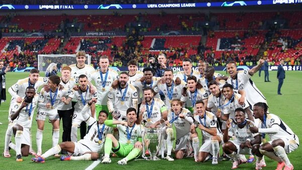 El plantel del Real Madrid le da la bienvenida a Mbappé