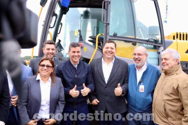 Gobernación de Amambay recibe maquinarias del Gobierno Nacional para impulsar más obras en el XIII departamento - El Nordestino