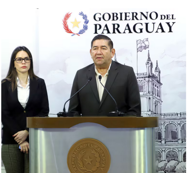 Un general fue designado como nuevo presidente de los indígenas