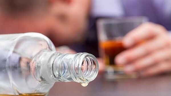 Beber alcohol y dormir en un ambiente similar a un avión sería malo para el corazón