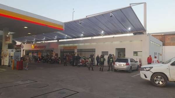 Luque: hallan muerto a un hombre en el baño de una estación de servicios - Policiales - ABC Color