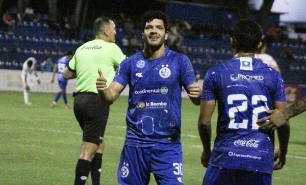 Homenaje de Sol de América para José María Ortigoza, quien se retira del fútbol
