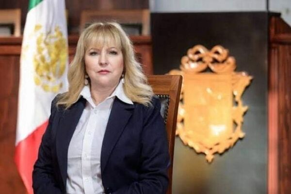 Asesinan a alcaldesa mexicana tras elecciones presidenciales ganadas por Sheinbaum
