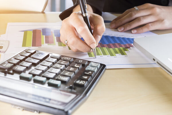 Ingresos tributarios superan los USD 586 millones en mayo, impulsados por la renta empresarial - MarketData