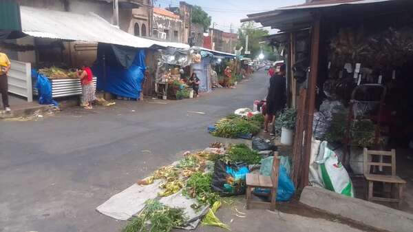 “Chespis” se apoderan del Paseo de los Yuyos en el Mercado 4 - Nacionales - ABC Color
