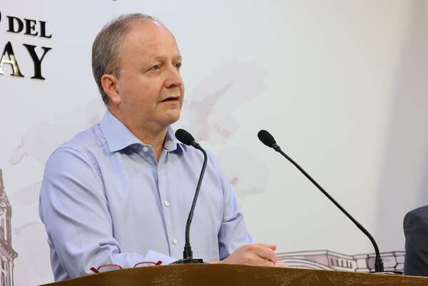 PGN 2024: ministro asegura que mayores gastos no harán desbordar el déficit fiscal - Economía - ABC Color