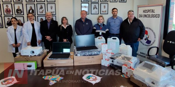 GOBERNADOR ENTREGÓ IMPORTANTES INSUMOS Y EQUIPOS AL HOSPITAL DÍA ONCOLÓGICO - Itapúa Noticias