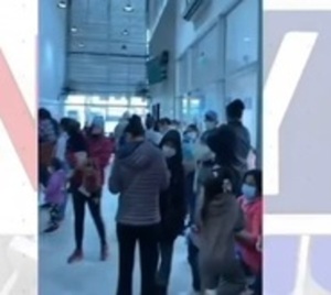 Niños esperan consultar y solo hay una pediatra en Hospital de Limpio - Paraguay.com