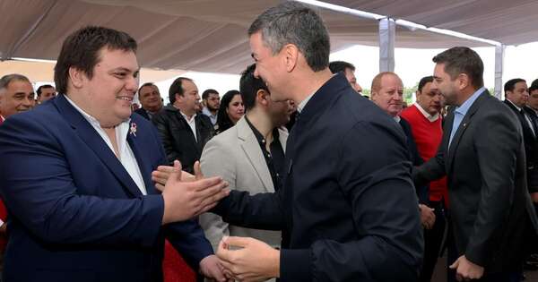 La Nación / Guairá recibe maquinarias del Gobierno tras 20 años
