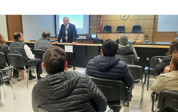 Capacitan en Mecip a funcionarios administrativos de Guairá