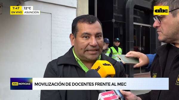 Video: Docentes exigen reposición de rubros de educadores jubilados - ABC Noticias - ABC Color