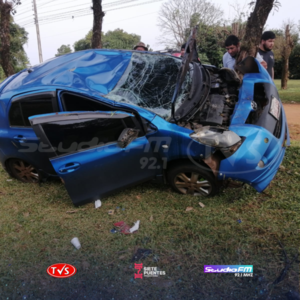 VEHICULO DESPISTÓ Y FUE A IMPACTAR POR UN ÁRBOL EN CAPITÁN MIRANDA - TVS
