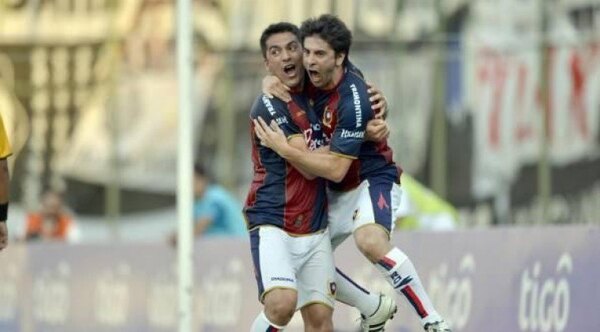 Versus / Santiago Salcedo confía en que Olimpia puede dar una mano a Cerro Porteño