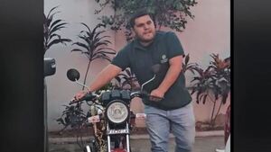 Le robaron la moto y sus compas de trabajo le compraron una nueva