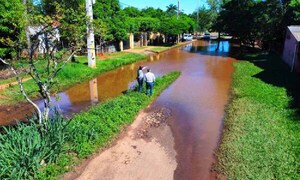 Inicia obra para solucionar problema histórico en el barrio Azucena de Coronel Oviedo – Prensa 5