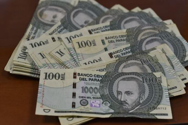 Salario mínimo: “No existe una política salarial en el Ejecutivo”, sostienen - Economía - ABC Color
