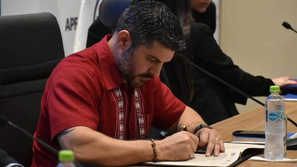 Abogado apunta a cientos de documentos faltantes en informe de Nenecho a CGR