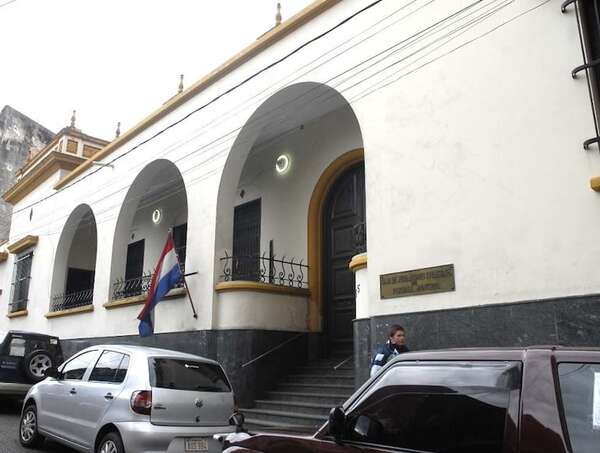 Imputan a directivos de la Caja Municipal por supuesto daño patrimonial de G. 2.000 millones - Nacionales - ABC Color