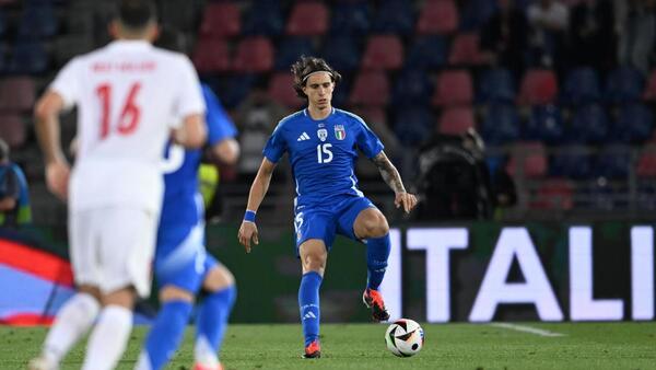 Italia deja muchas dudas tras firmar un gris empate sin goles