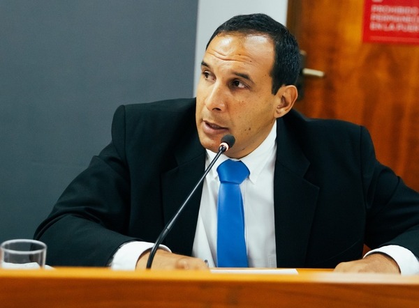 AUDIO: Concejal cuestiona ausencia de directores en convocatoria - San Lorenzo Hoy