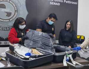 Detienen a una joven que pretendía viajar con casi 5 kilos de cocaína a Europa - ADN Digital