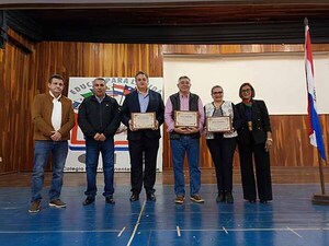 Ministro de Educación presentó Ñe’Êry ante docentes del Este | DIARIO PRIMERA PLANA