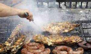 ¡Se suspende el asado! Vecino la denunció por "emisión de humo de la parrilla"