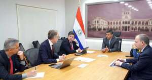 Diario HOY | Peña recibe informe sobre construcción de la mayor industria papelera de la región