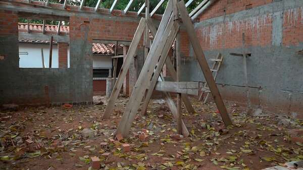 Abandono del MEC: Engineering no concluye aula en escuela asuncena luego de cinco años - Nacionales - ABC Color