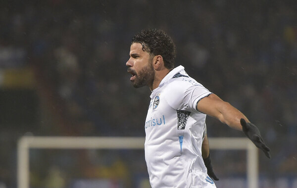 Versus / Gremio vence a Huachipato y clasifica a octavos de Libertadores