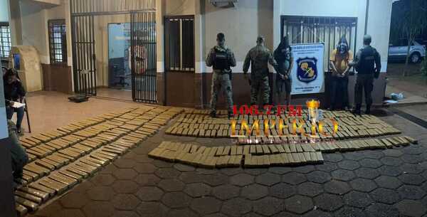 Detienen a dos hombres transportando más de 450 kilos de marihuana en un camión - Radio Imperio 106.7 FM