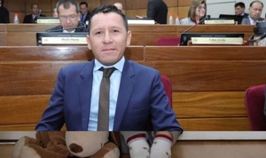 Senador “Chaqueñito” recibe orden de alejamiento por maltrato verbal a funcionaria - Noticiero Paraguay