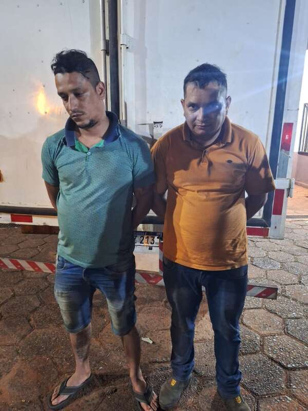 Dos detenidos con cerca de media tonelada de marihuana en Amambay - Policiales - ABC Color