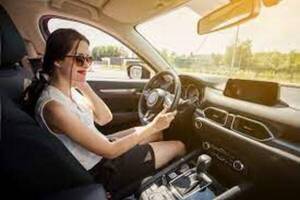 Mujer al volante… - El Independiente