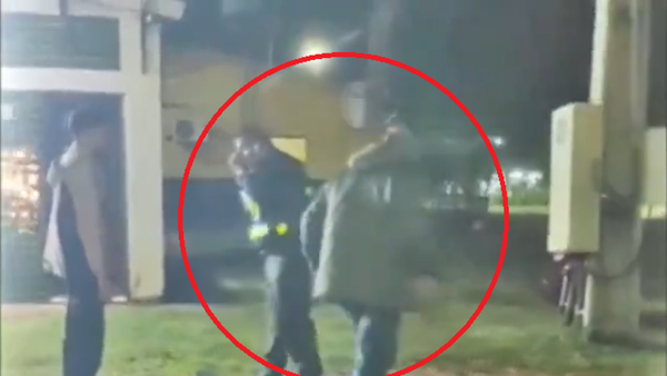 Conductor de camión da puñetazo a caminera que le pidió realizarse el alcotest