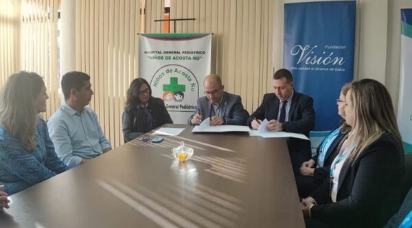 Salud renovó cooperación para evitar la ceguera infantil y suma la atención bucodental a pacientes oncológicos
