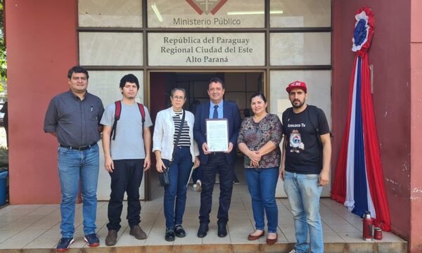 Prieto presenta fotos falsas para justificar tragada de G. 311 millones con ollas populares que no hizo