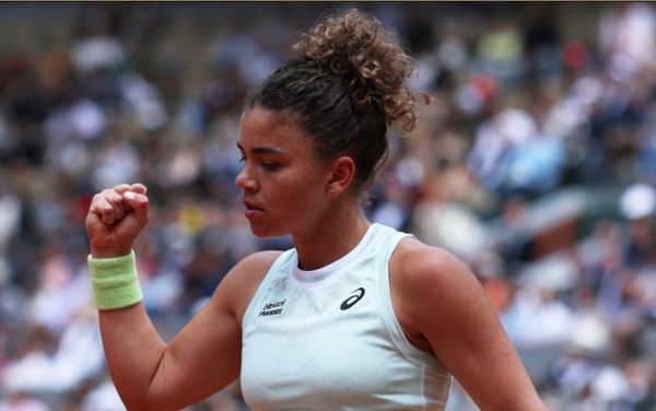 Versus / La italiana Paolini vence a Rybakina y pasa a semifinales en Roland Garros