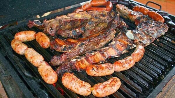 Asado de la discordia en Presidente Franco: Mujer denuncia a su vecina por emitir humo de parrilla - Radio Imperio 106.7 FM