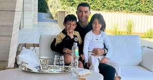 Cristiano Ronaldo celebra la vida de sus mellizos Eva y Mateo - Gente - ABC Color