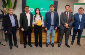 Estudiantes concluyen pasantía laboral en la EBY