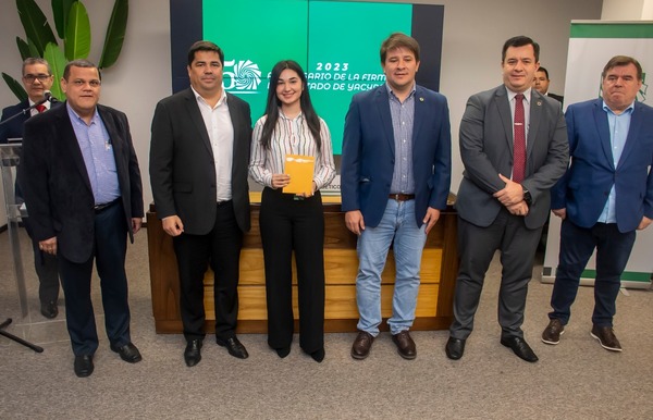 Estudiantes concluyen pasantía laboral en la EBY