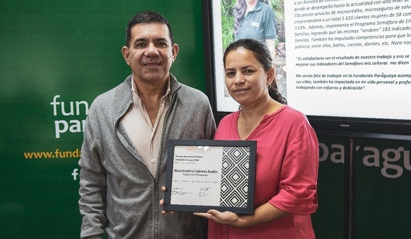 Asesora de Fundación Paraguaya fue premiada “por su servicio excepcional” por la Whole Planet Foundation