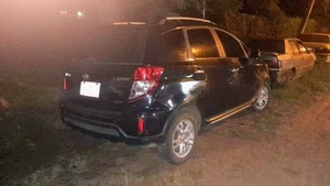 Pareja acabó detenida tras ser descubierta “en pleno acto” dentro de un auto - Noticiero Paraguay