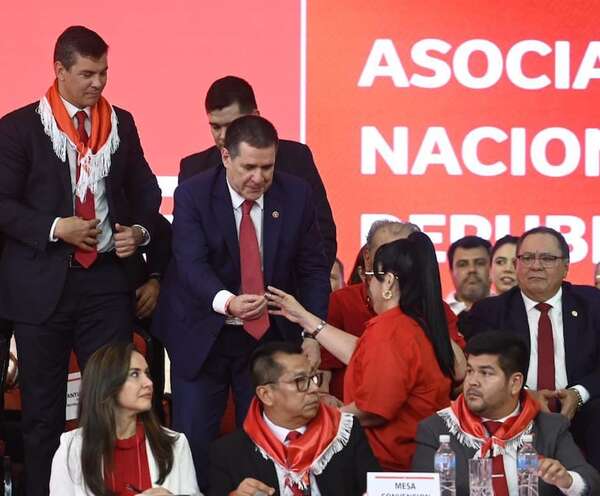 Senadora cartista anuncia vendetta contra jueces por fallos contra ella y Chaqueñito - Política - ABC Color