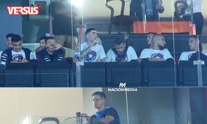 DT y peloteros de la Albirró presentes en el partido Olimpia vs Libertad