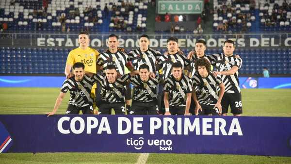 Libertad hace historia y alcanza su segundo tricampeonato